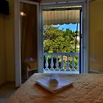 Delfini 4* Agios Georgios Pagon