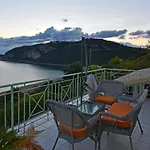 Delfini Aparthotel Agios Georgios Pagon