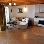 Delfini Aparthotel Agios Georgios Pagon