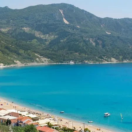 Apart-hotel Delfini 4*