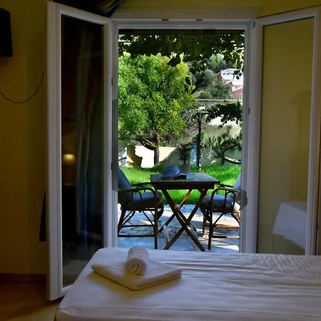 Delfini 4* Agios Georgios Pagon