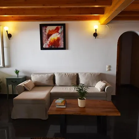 Delfini Aparthotel *