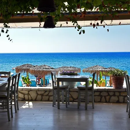Delfini * Agios Georgios Pagon