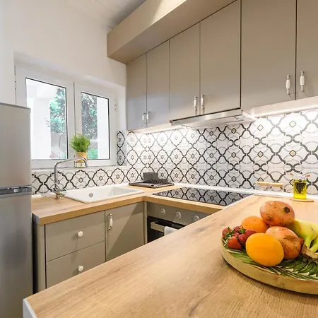 Delfini شقة فندقية 4*