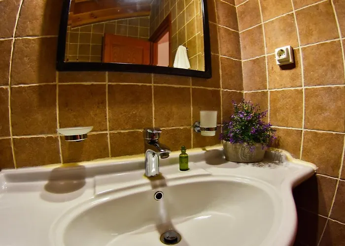 Delfini Agios Georgios Pagon