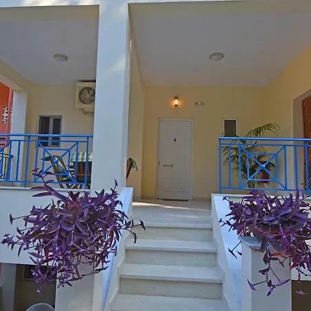 Delfini Apartahotel Agios Georgios Pagon