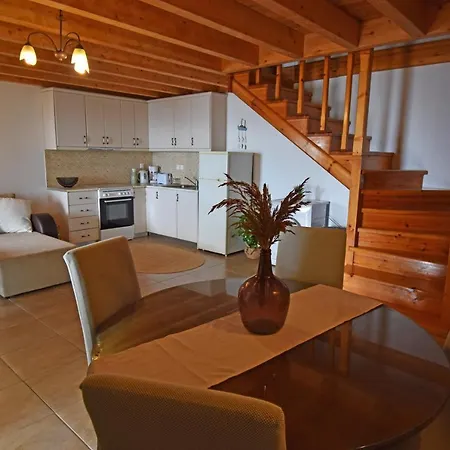 Hotel apartamentowy Delfini