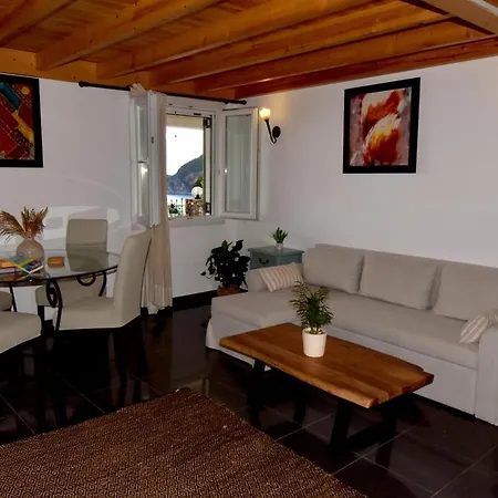 Delfini 4* Agios Georgios Pagon