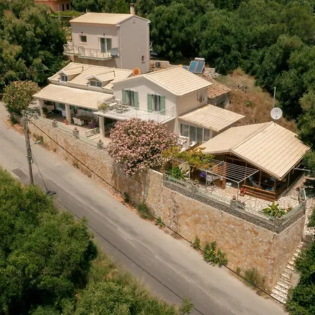 Delfini Apartmanhotel 4*